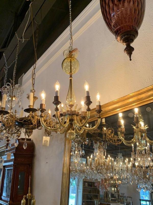 Vintage Italian Murano Glass and Brass 6-Light Chandelier - Image 3