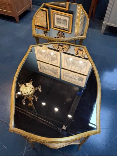 Pair of Italian Maison Bagues Manner Gilt Side Tables - Image 4