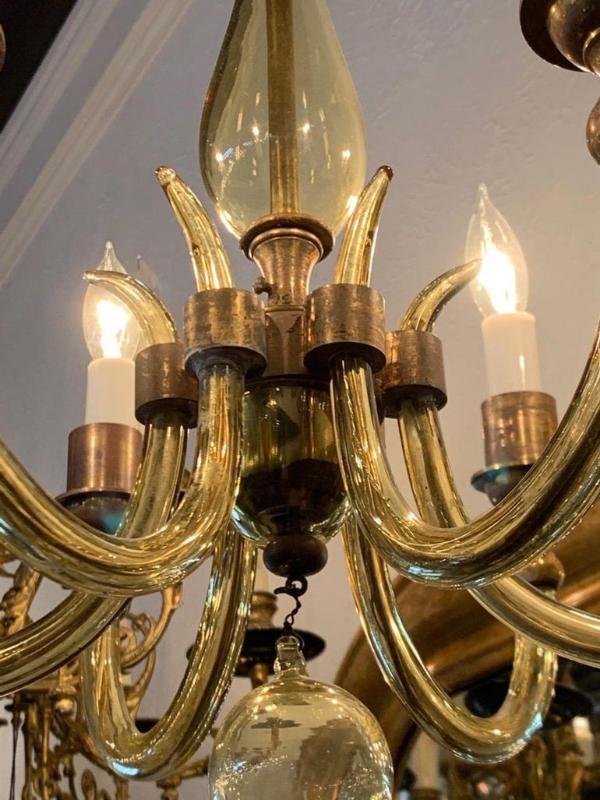Vintage Italian Murano Glass and Brass 6-Light Chandelier - Image 4
