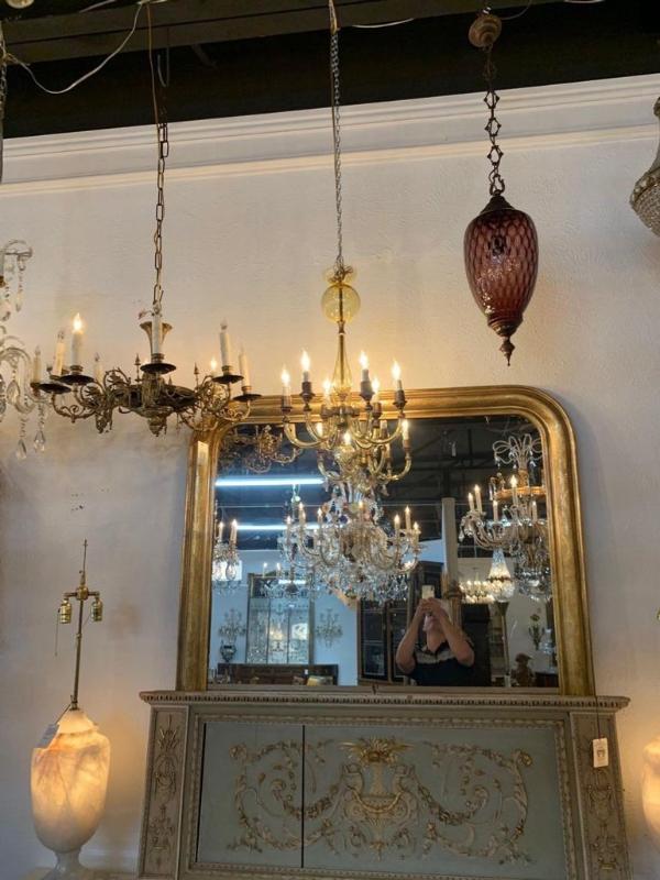Vintage Italian Murano Glass and Brass 6-Light Chandelier - Image 7