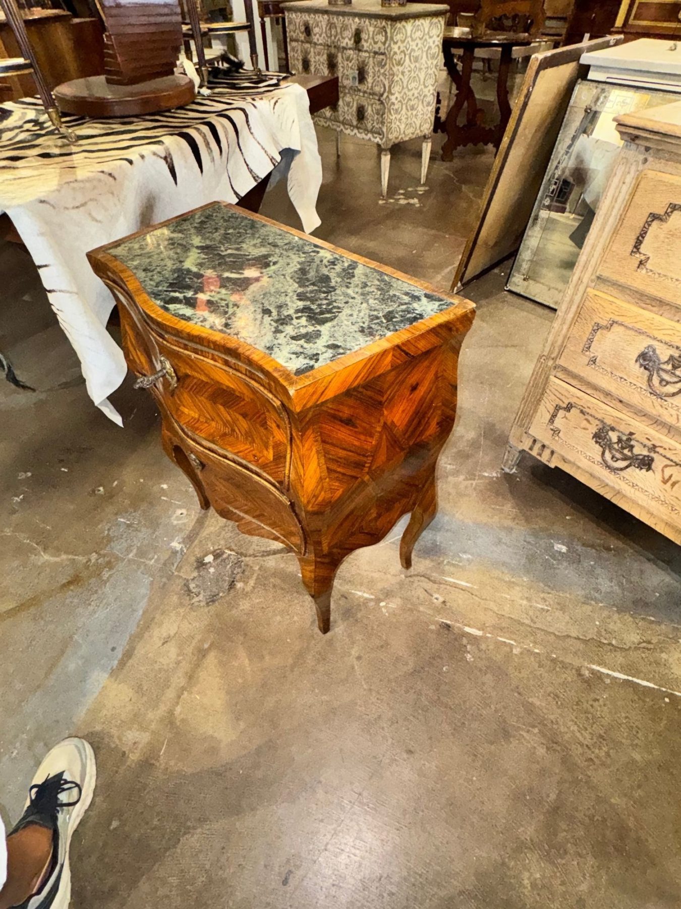 19th c. Italian Walnut Bombe Side Table - Image 3