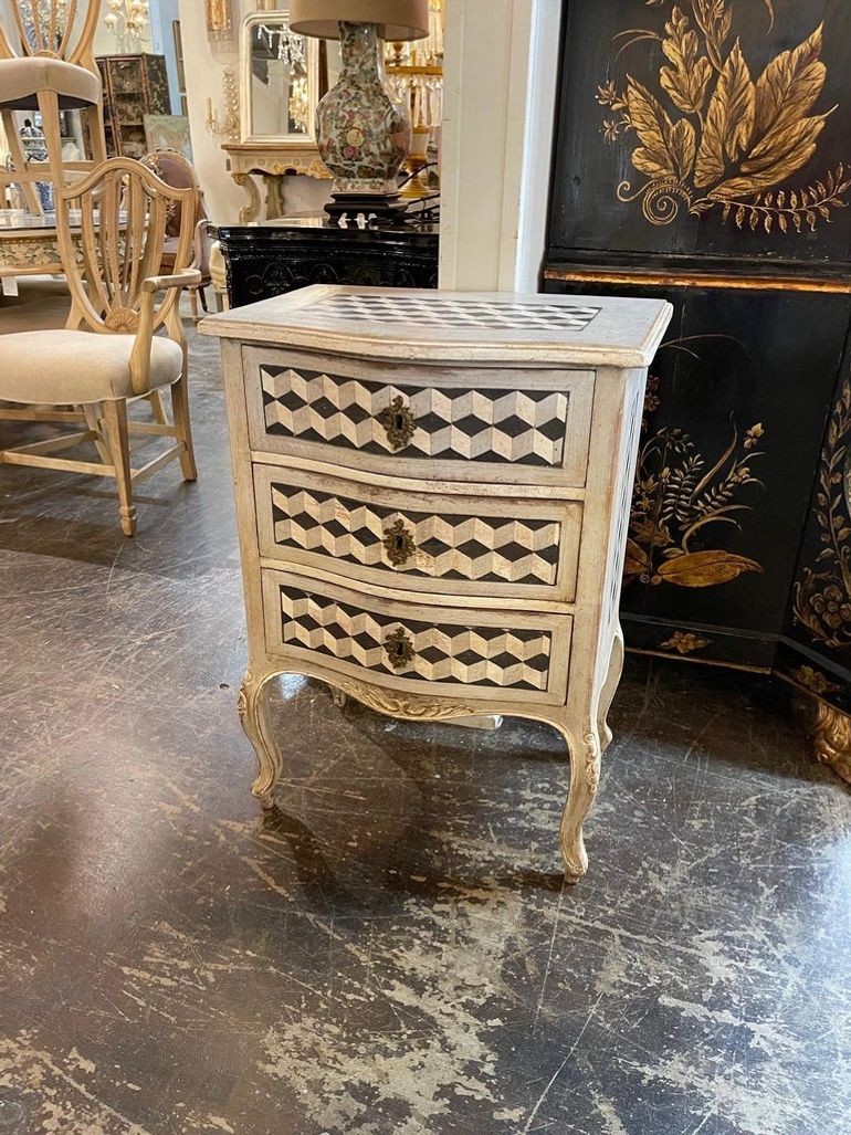 Vintage Italian Painted Geo-Metric Design Side Table - Image 2