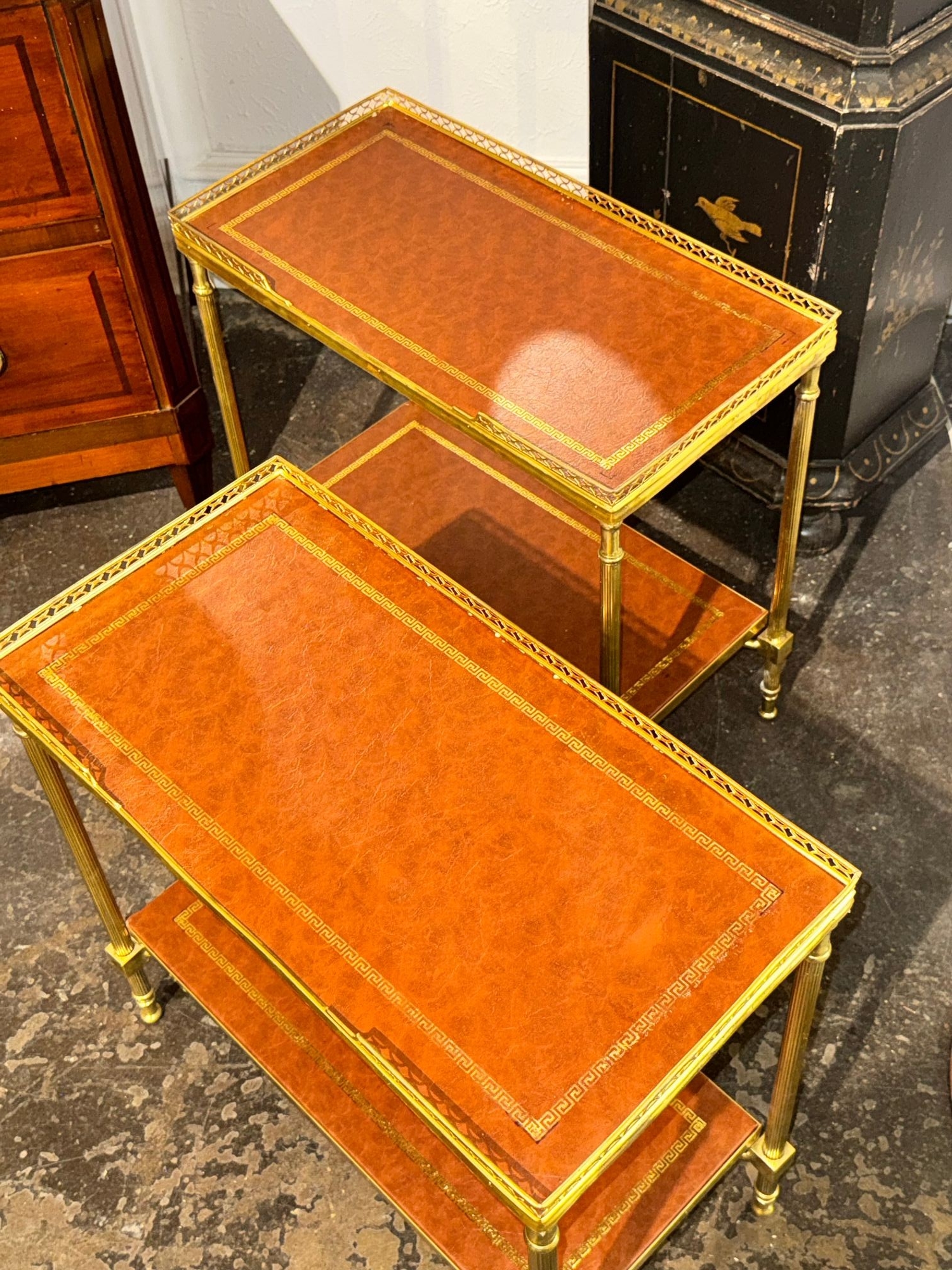 Pair of Italian Bagues Style Brass and Leather Side Tables - Image 3