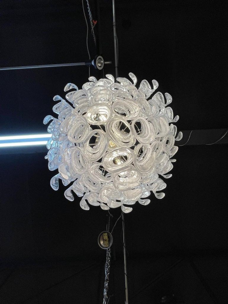 Modern Spiraled Clear and White Murano Glass Chandeliers - Image 6
