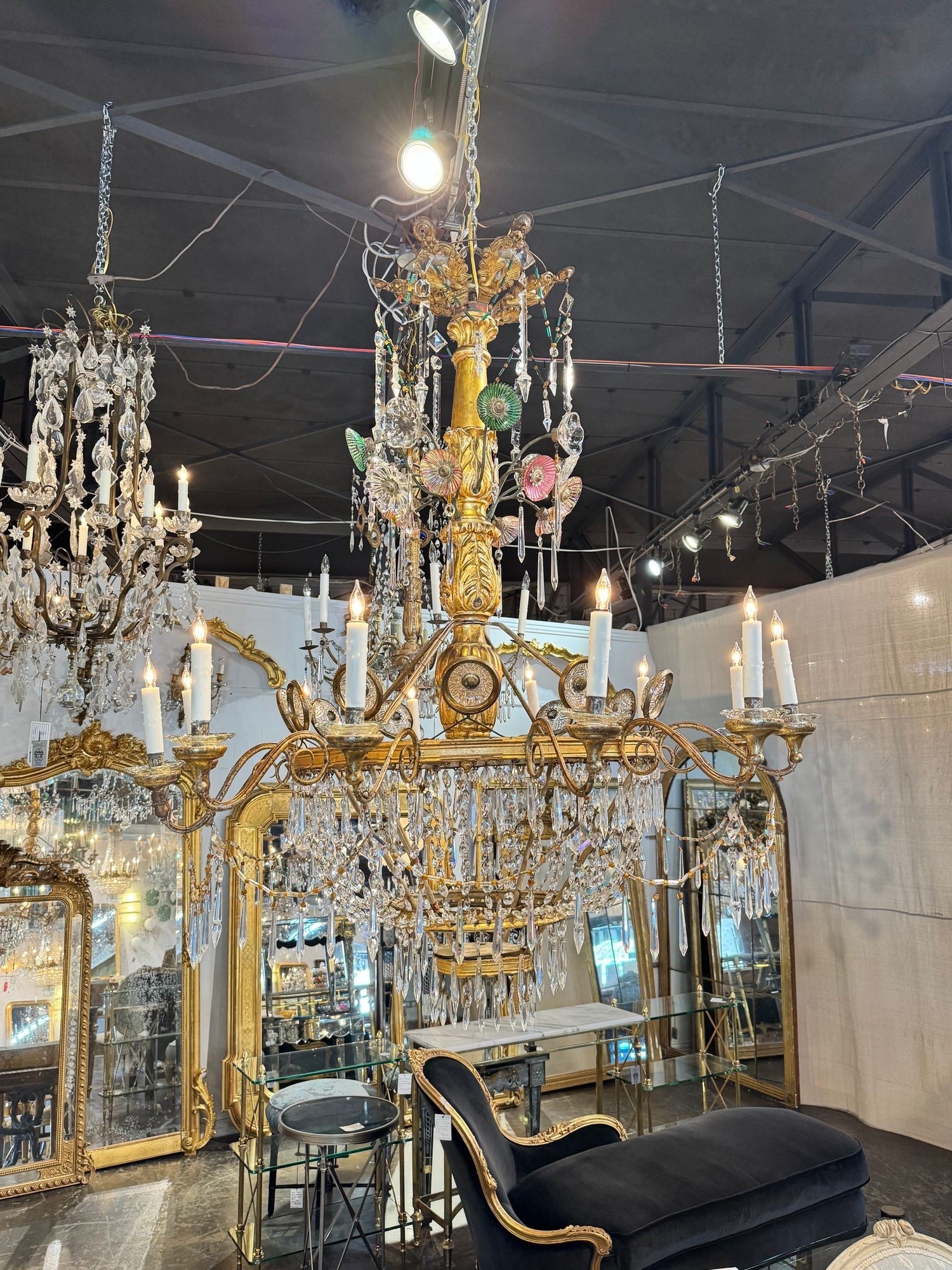 19th c. Italian Tuscan Giltwood and Crystal Chandelier - Image 2