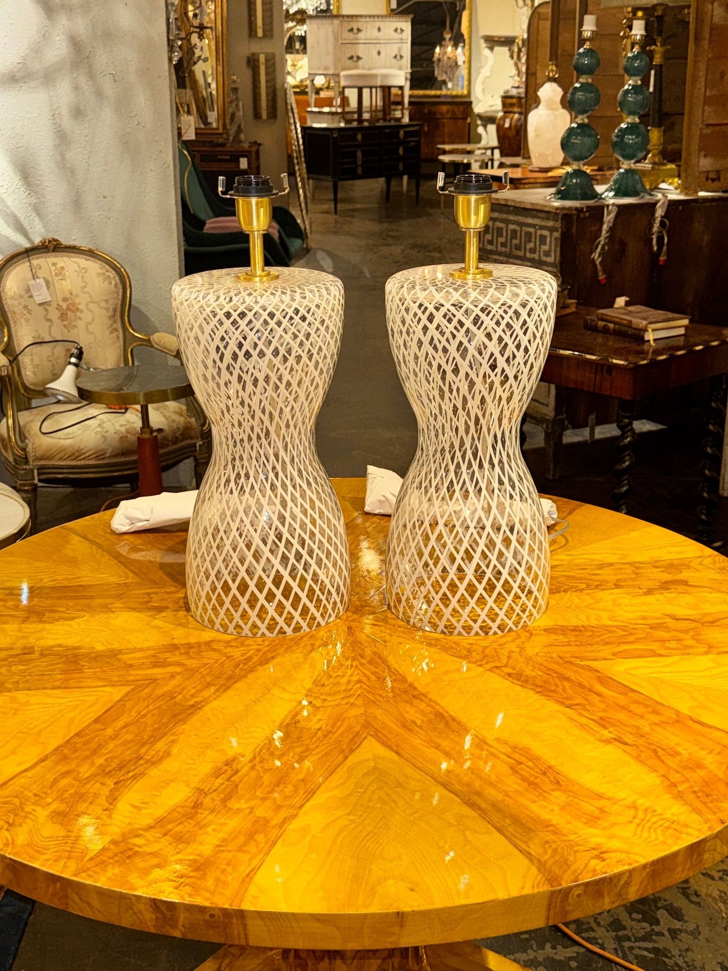 Pair of Vintage Murano Glass Lattice Lamps - Image 2