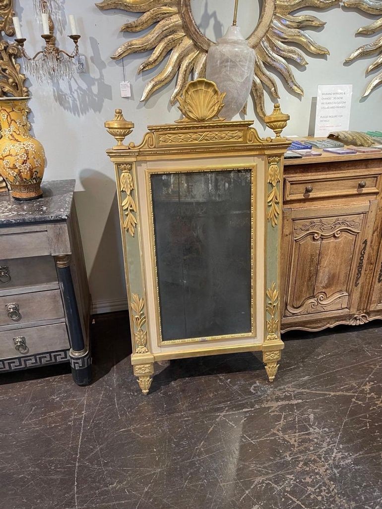 18th Century Italian Carved and Parcel Gilt Mirror with Original Glass - Image 2