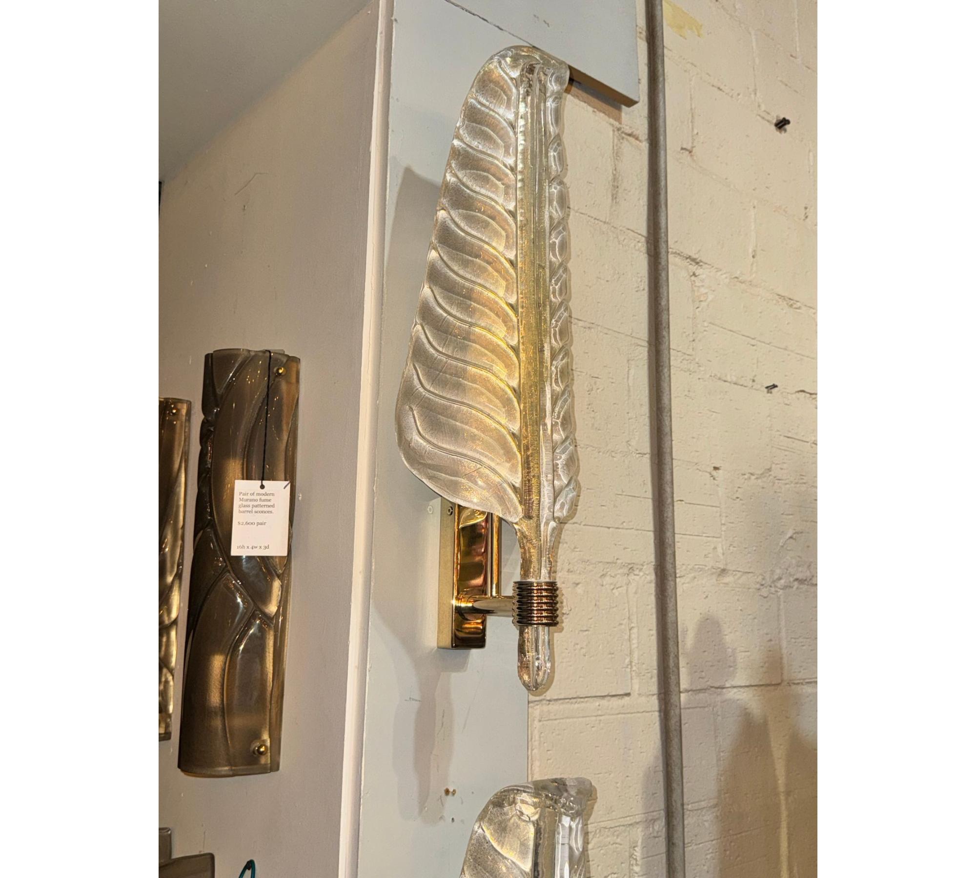 Pair of Murano Glass Leaf Form Sconces - Image 3