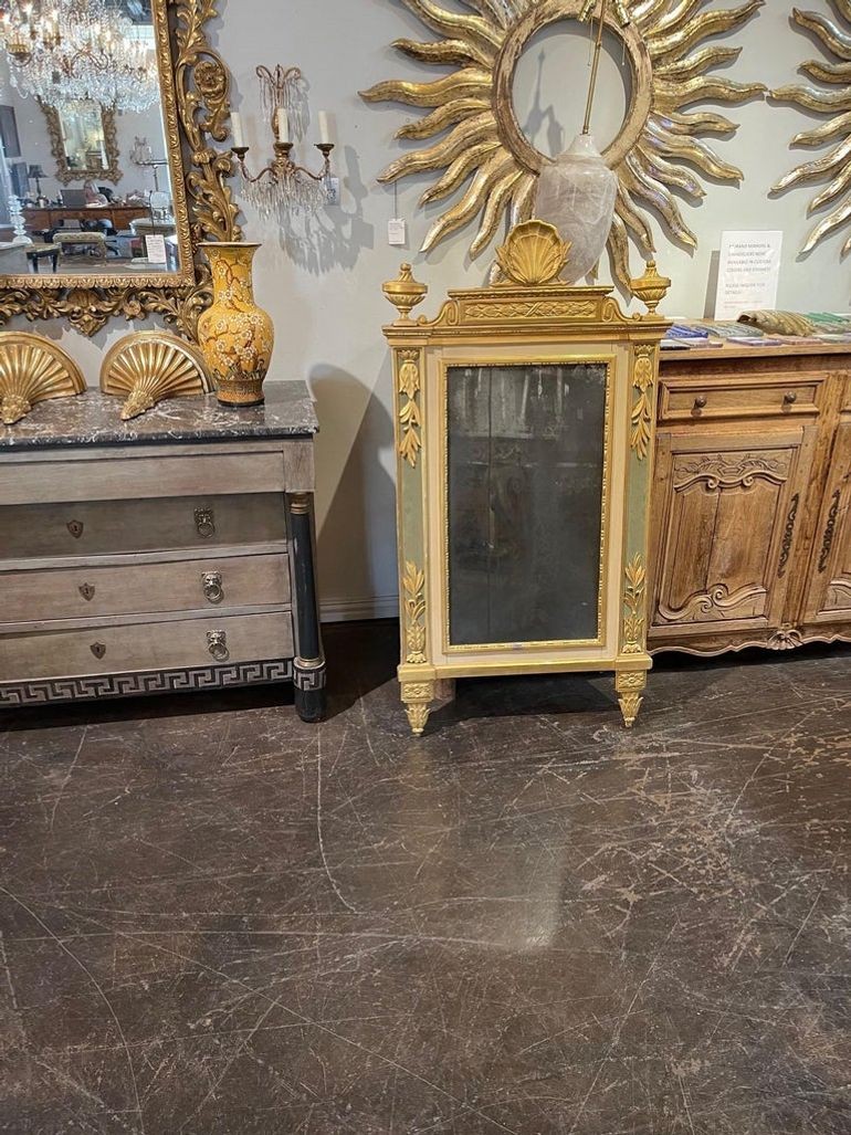 18th Century Italian Carved and Parcel Gilt Mirror with Original Glass - Image 8